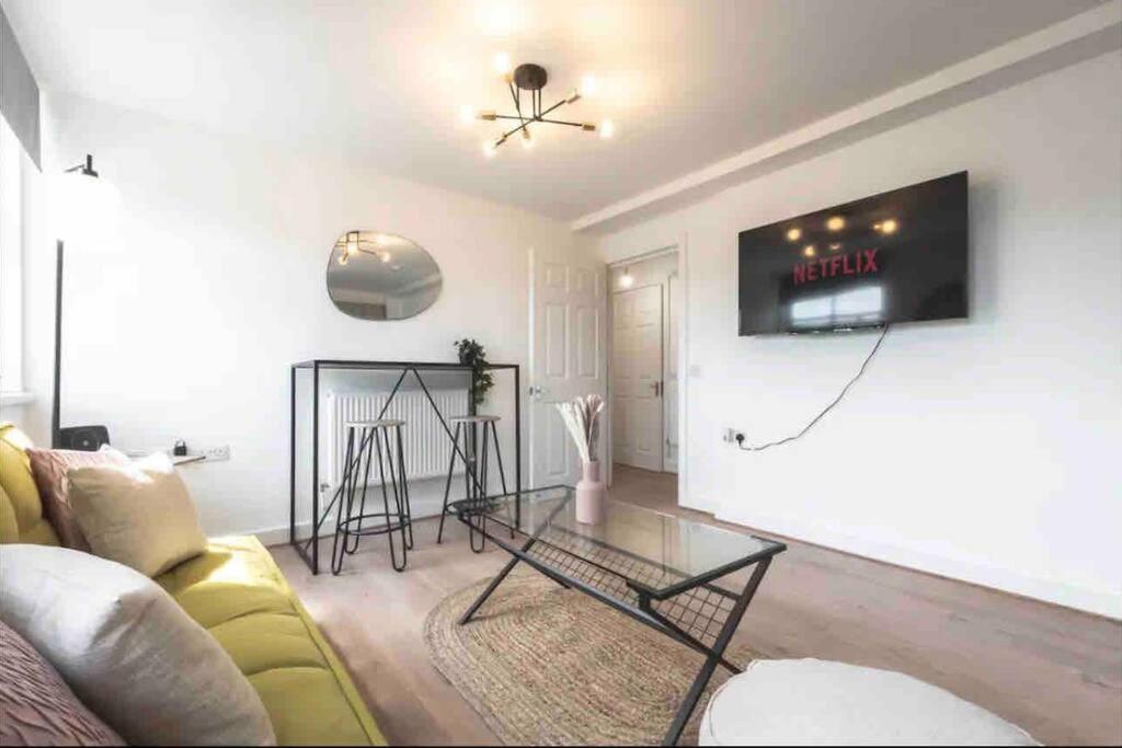 Ferienwohnung Exquisite Luxury Retreat Southampton Exterior foto