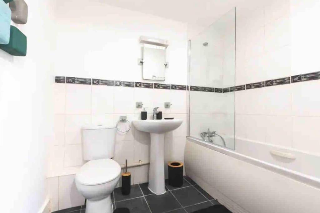 Ferienwohnung Exquisite Luxury Retreat Southampton Exterior foto